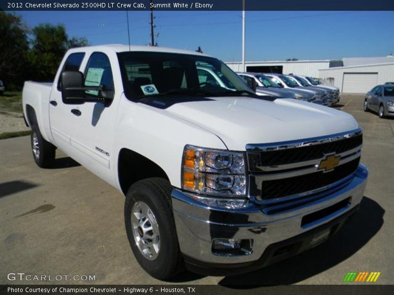 Front 3/4 View of 2012 Silverado 2500HD LT Crew Cab