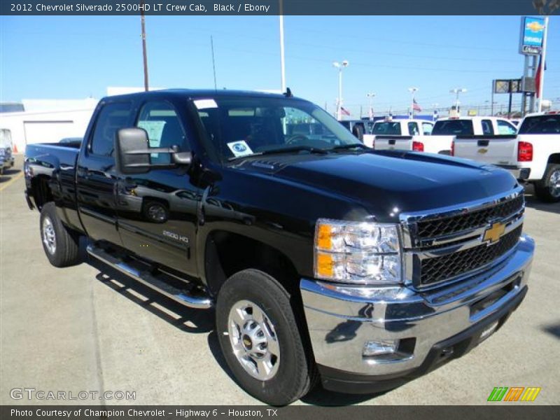 Front 3/4 View of 2012 Silverado 2500HD LT Crew Cab