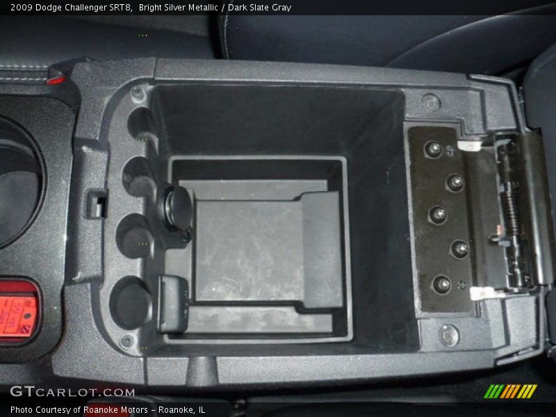 Bright Silver Metallic / Dark Slate Gray 2009 Dodge Challenger SRT8