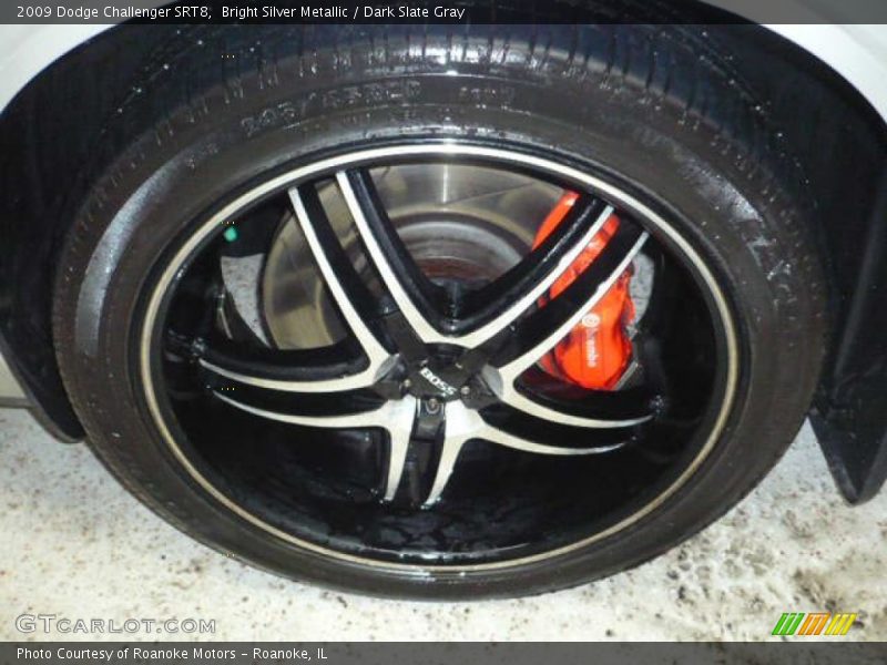 Bright Silver Metallic / Dark Slate Gray 2009 Dodge Challenger SRT8