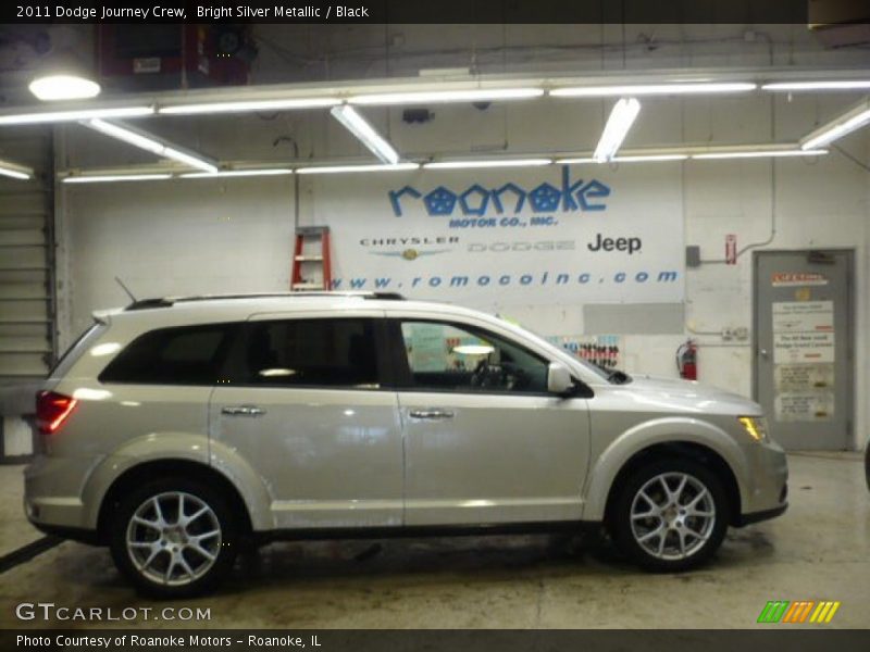 Bright Silver Metallic / Black 2011 Dodge Journey Crew