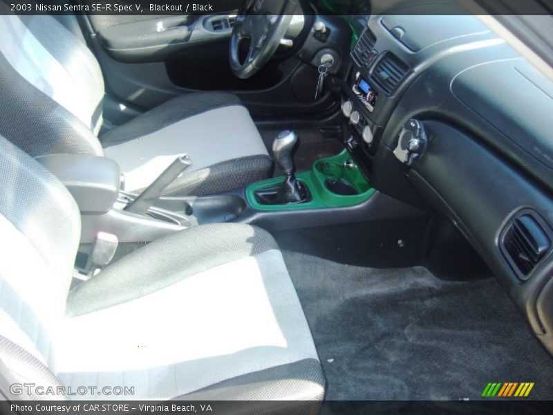 Blackout / Black 2003 Nissan Sentra SE-R Spec V
