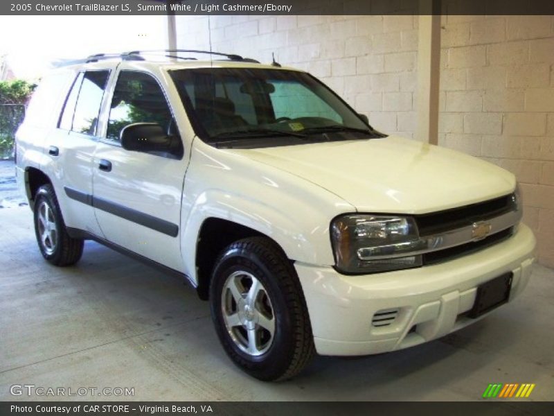 Summit White / Light Cashmere/Ebony 2005 Chevrolet TrailBlazer LS