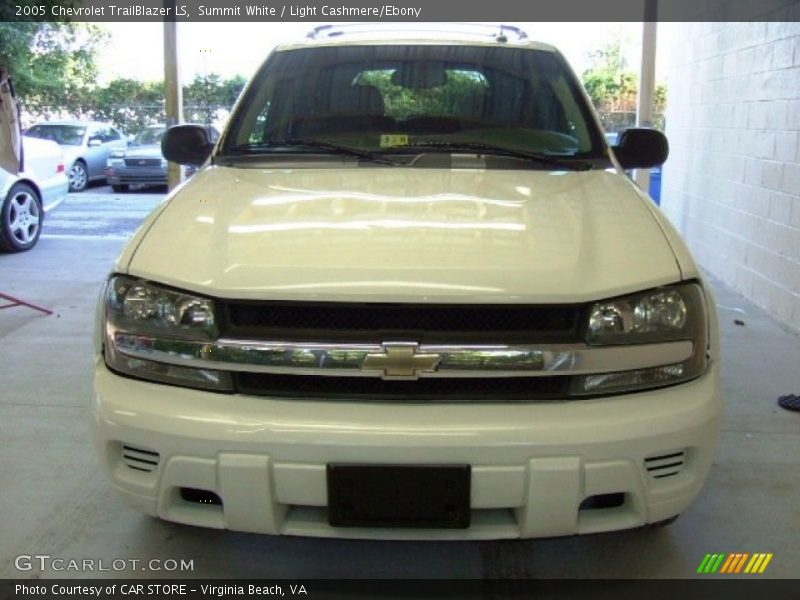 Summit White / Light Cashmere/Ebony 2005 Chevrolet TrailBlazer LS