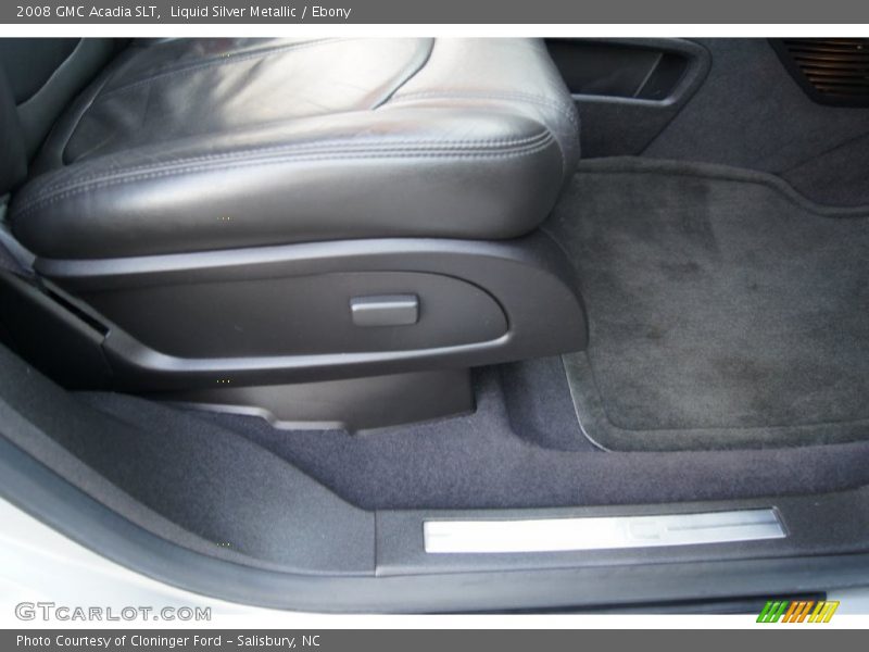 Liquid Silver Metallic / Ebony 2008 GMC Acadia SLT