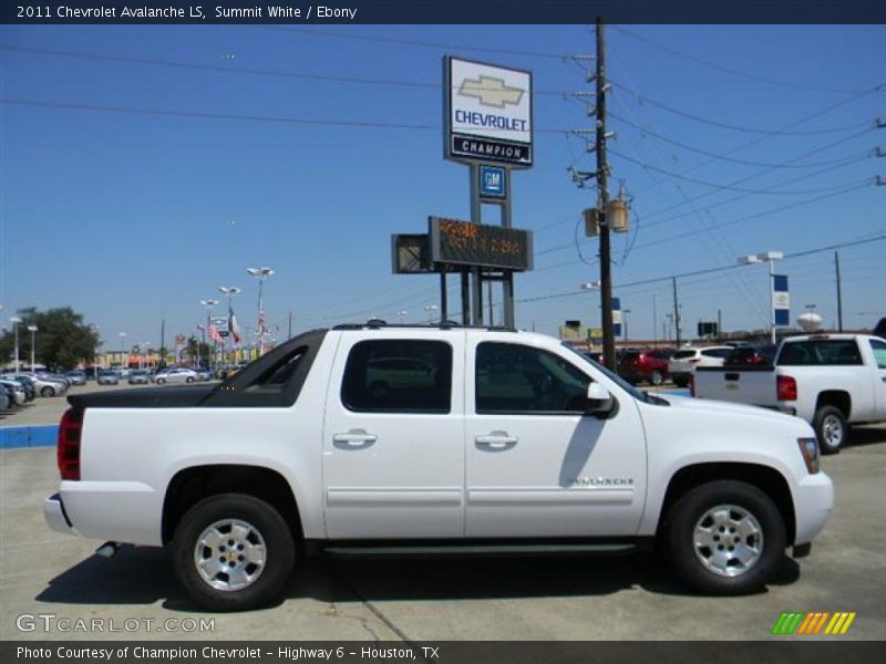 Summit White / Ebony 2011 Chevrolet Avalanche LS