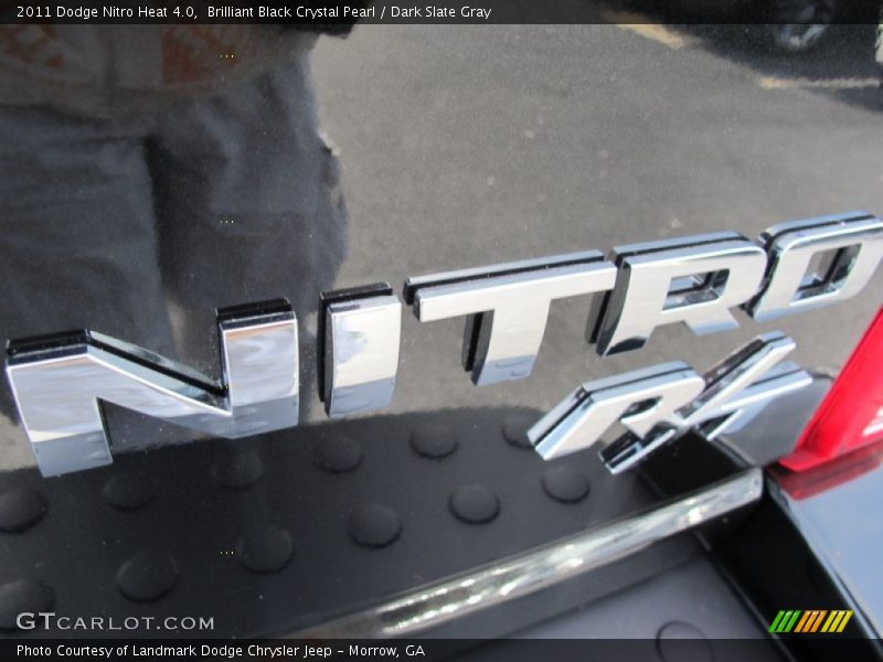 Brilliant Black Crystal Pearl / Dark Slate Gray 2011 Dodge Nitro Heat 4.0
