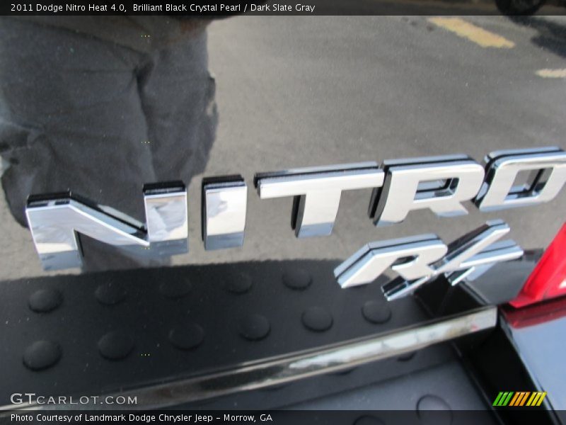 Brilliant Black Crystal Pearl / Dark Slate Gray 2011 Dodge Nitro Heat 4.0