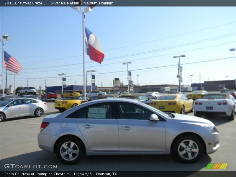 Silver Ice Metallic / Medium Titanium 2011 Chevrolet Cruze LT
