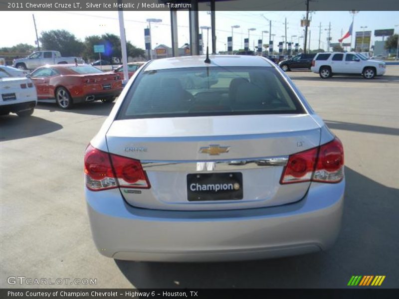 Silver Ice Metallic / Medium Titanium 2011 Chevrolet Cruze LT