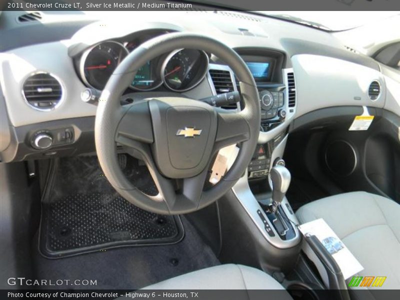 Silver Ice Metallic / Medium Titanium 2011 Chevrolet Cruze LT
