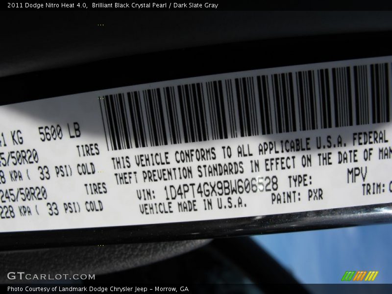 Brilliant Black Crystal Pearl / Dark Slate Gray 2011 Dodge Nitro Heat 4.0