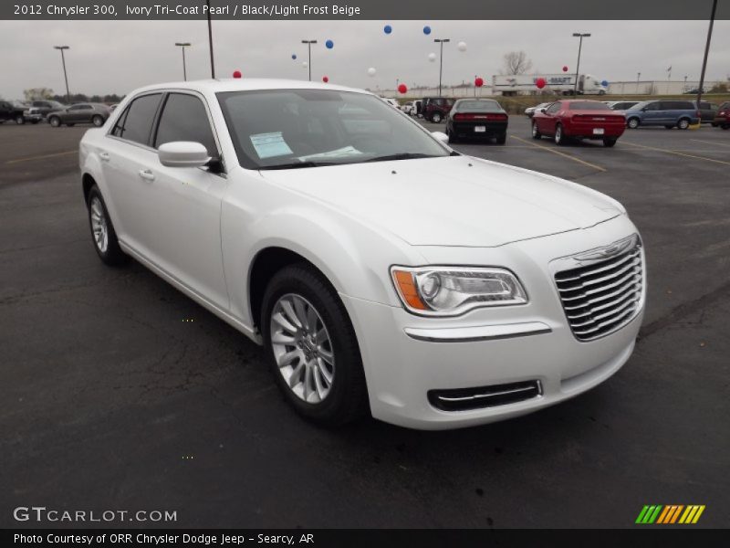 Ivory Tri-Coat Pearl / Black/Light Frost Beige 2012 Chrysler 300
