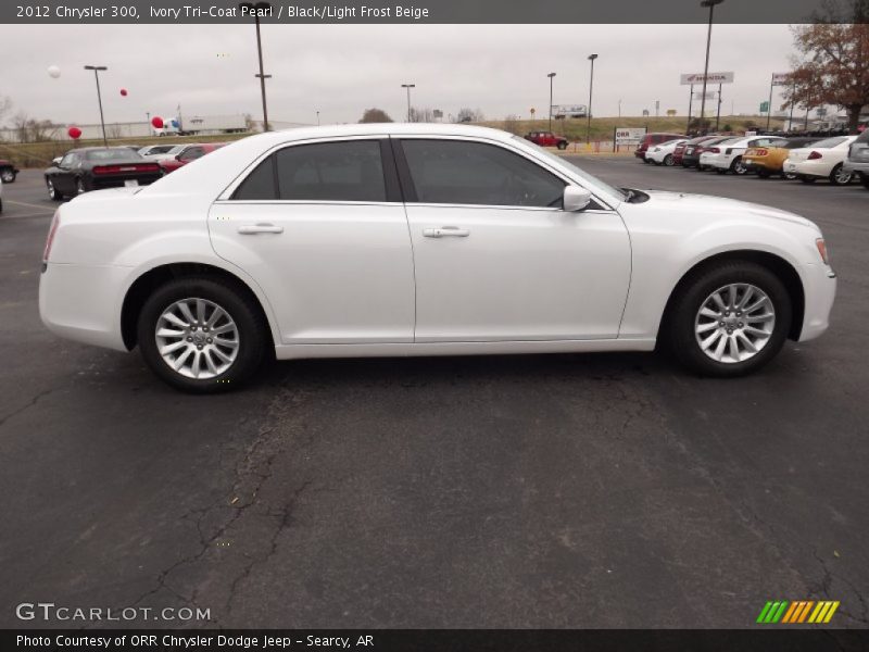 Ivory Tri-Coat Pearl / Black/Light Frost Beige 2012 Chrysler 300