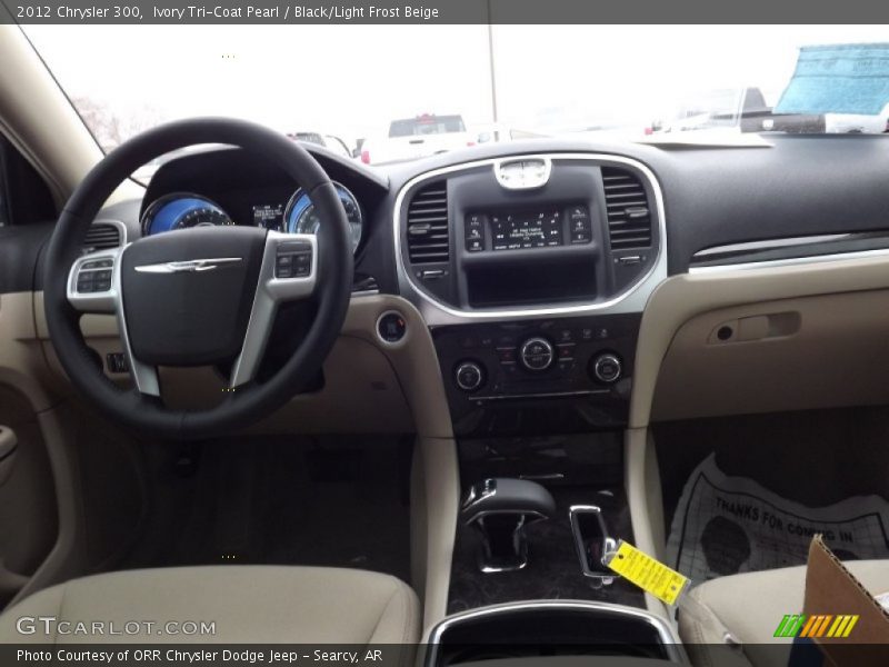 Ivory Tri-Coat Pearl / Black/Light Frost Beige 2012 Chrysler 300