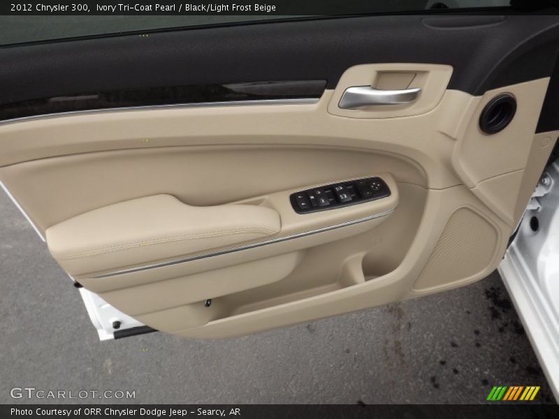 Ivory Tri-Coat Pearl / Black/Light Frost Beige 2012 Chrysler 300