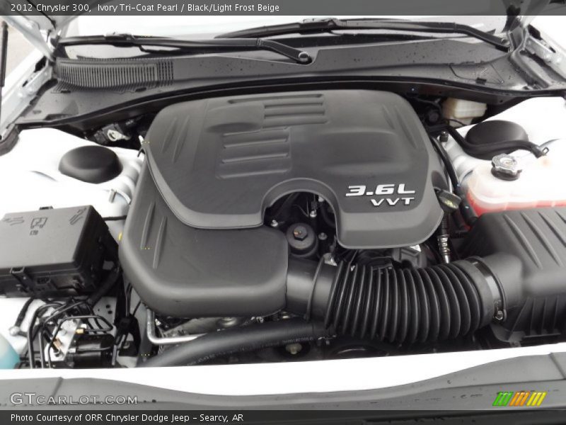 Ivory Tri-Coat Pearl / Black/Light Frost Beige 2012 Chrysler 300