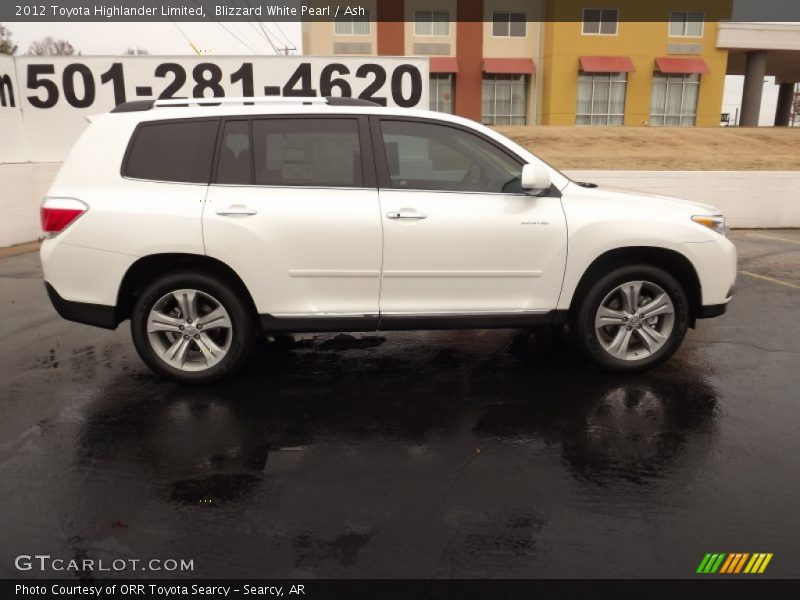 Blizzard White Pearl / Ash 2012 Toyota Highlander Limited