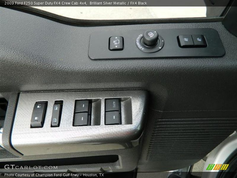Brilliant Silver Metallic / FX4 Black 2009 Ford F250 Super Duty FX4 Crew Cab 4x4