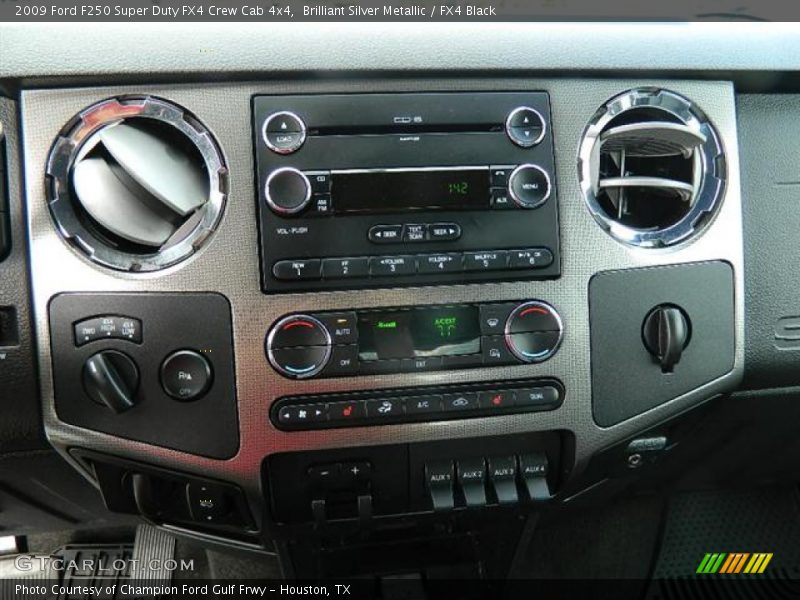 Brilliant Silver Metallic / FX4 Black 2009 Ford F250 Super Duty FX4 Crew Cab 4x4