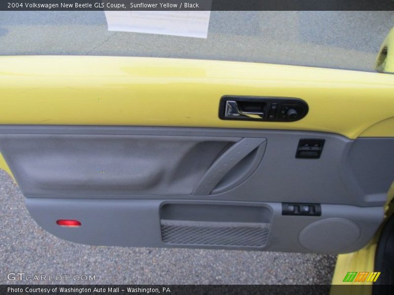 Sunflower Yellow / Black 2004 Volkswagen New Beetle GLS Coupe