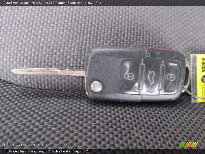 Sunflower Yellow / Black 2004 Volkswagen New Beetle GLS Coupe