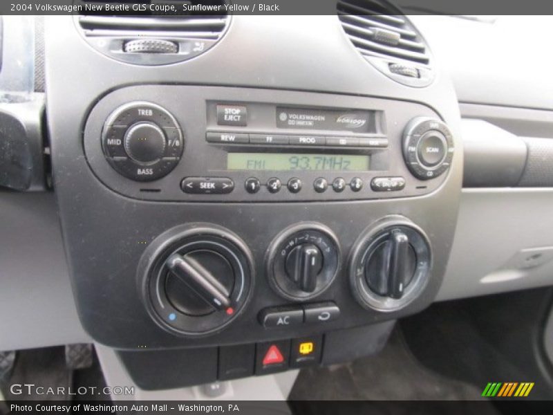 Sunflower Yellow / Black 2004 Volkswagen New Beetle GLS Coupe