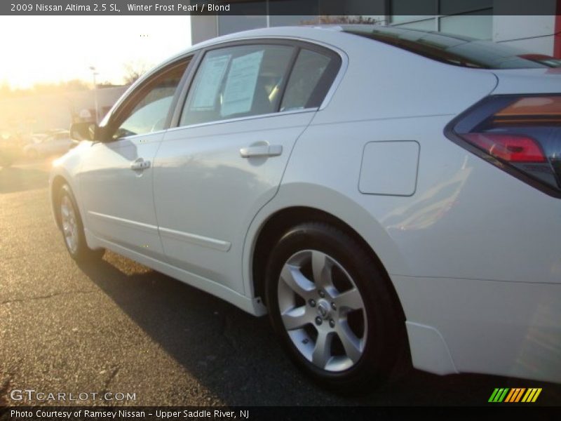 Winter Frost Pearl / Blond 2009 Nissan Altima 2.5 SL