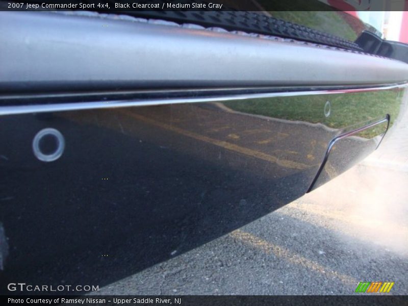 Black Clearcoat / Medium Slate Gray 2007 Jeep Commander Sport 4x4