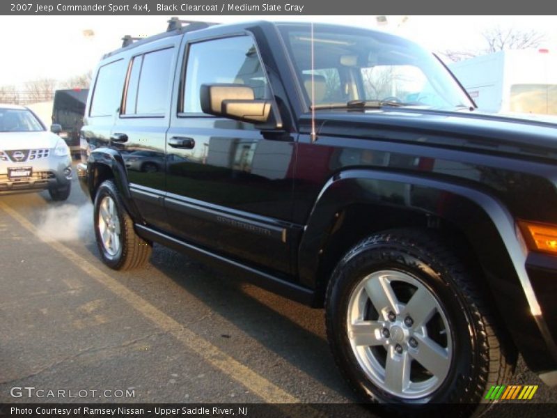 Black Clearcoat / Medium Slate Gray 2007 Jeep Commander Sport 4x4