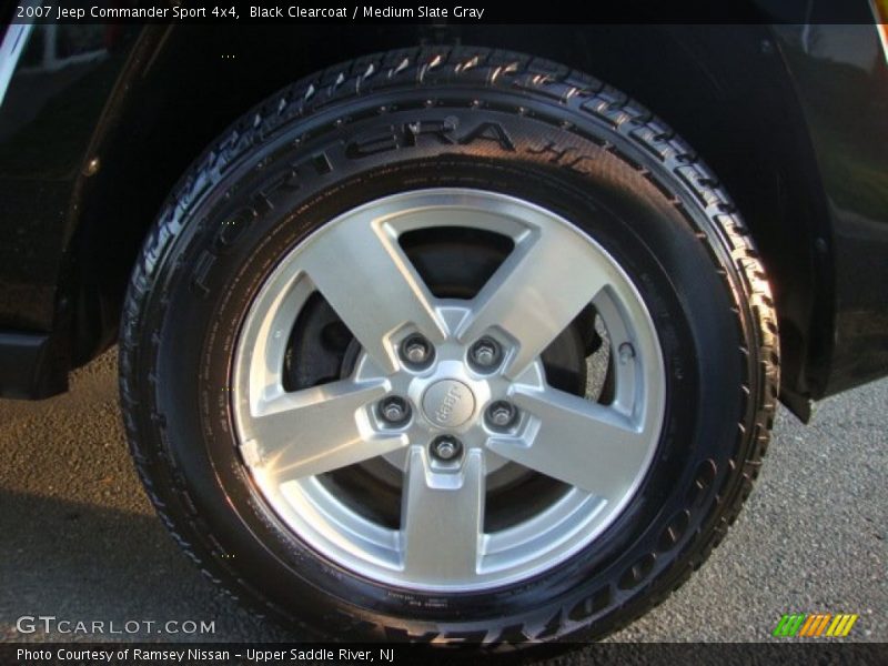 Black Clearcoat / Medium Slate Gray 2007 Jeep Commander Sport 4x4