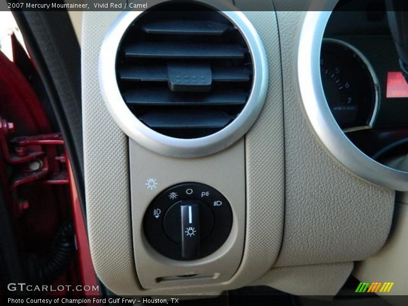 Vivid Red / Camel 2007 Mercury Mountaineer