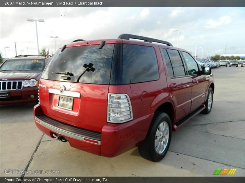 Vivid Red / Charcoal Black 2007 Mercury Mountaineer