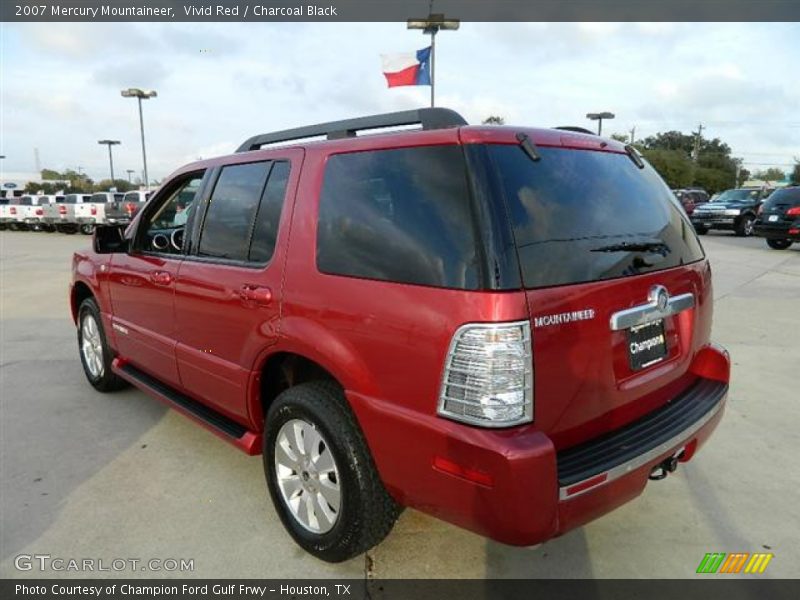 Vivid Red / Charcoal Black 2007 Mercury Mountaineer