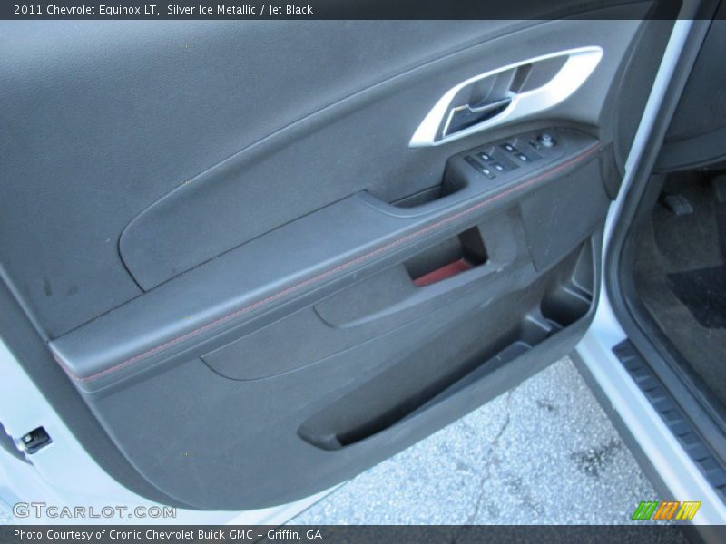 Silver Ice Metallic / Jet Black 2011 Chevrolet Equinox LT
