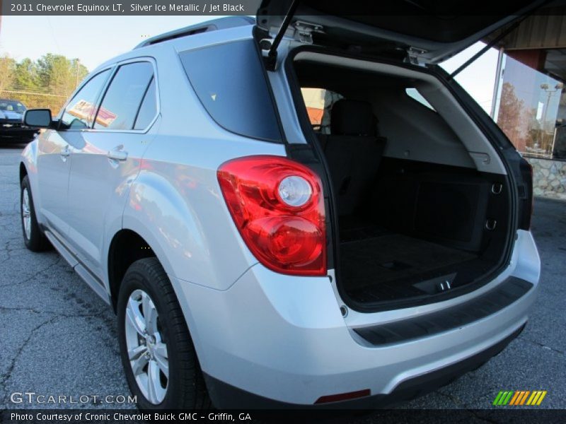 Silver Ice Metallic / Jet Black 2011 Chevrolet Equinox LT
