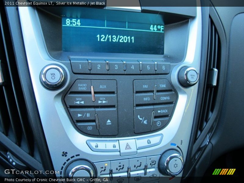 Silver Ice Metallic / Jet Black 2011 Chevrolet Equinox LT