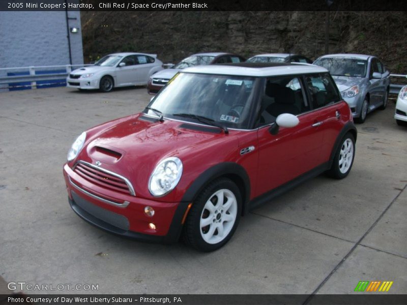 Chili Red / Space Grey/Panther Black 2005 Mini Cooper S Hardtop