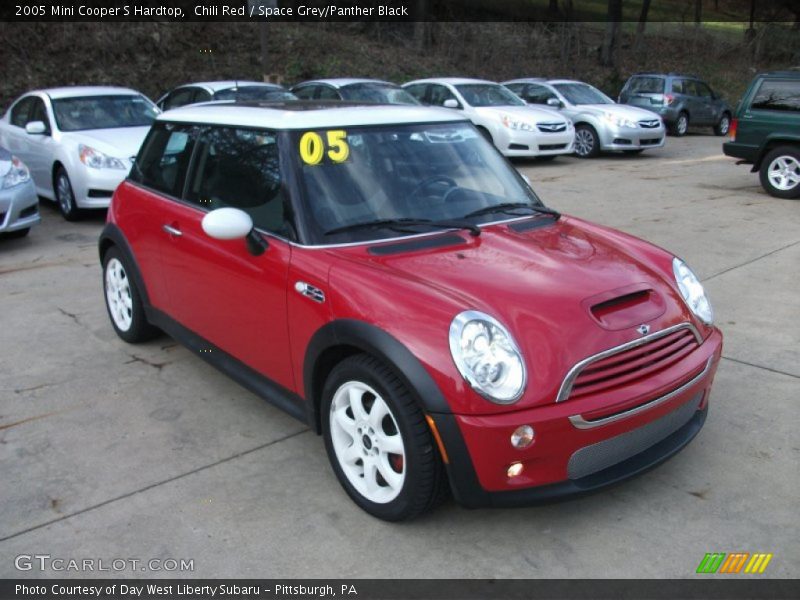 Chili Red / Space Grey/Panther Black 2005 Mini Cooper S Hardtop