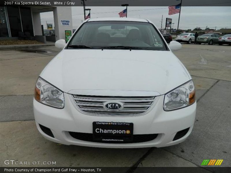 White / Gray 2007 Kia Spectra EX Sedan