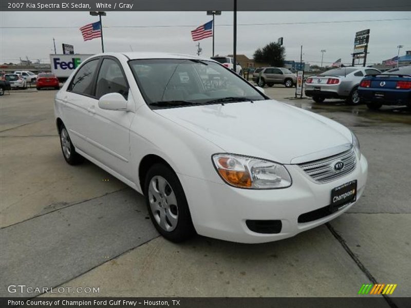 White / Gray 2007 Kia Spectra EX Sedan