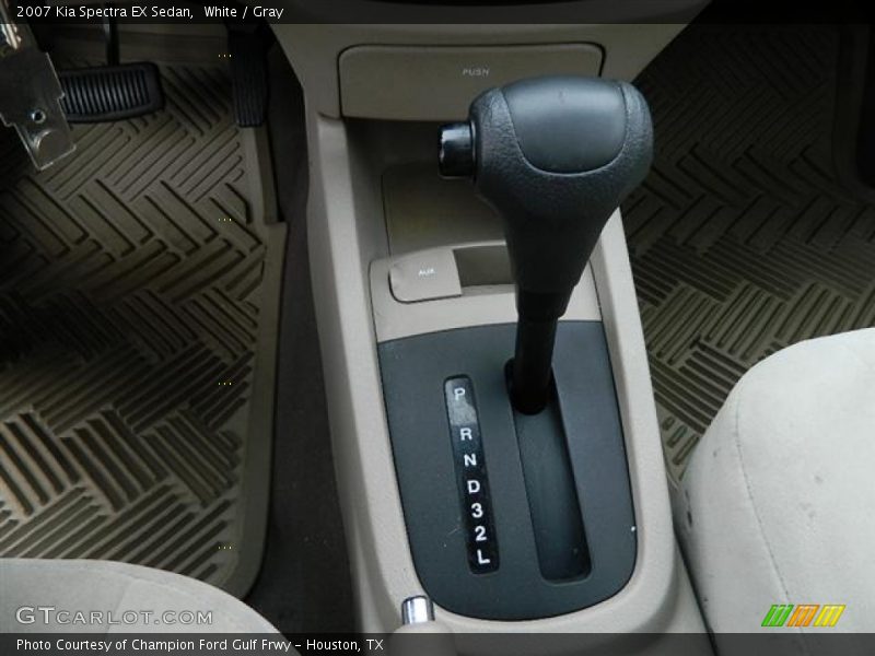 White / Gray 2007 Kia Spectra EX Sedan