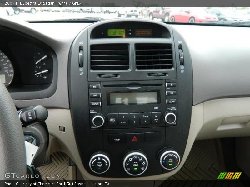 White / Gray 2007 Kia Spectra EX Sedan
