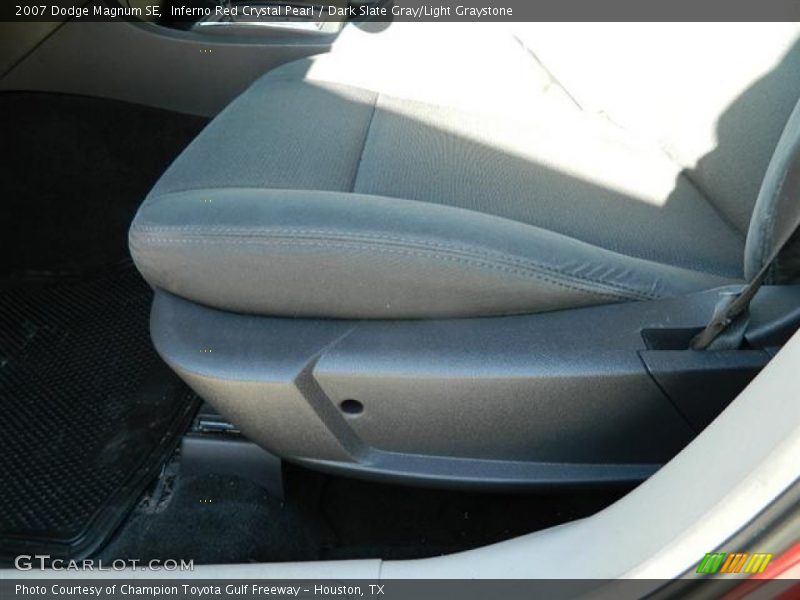 Inferno Red Crystal Pearl / Dark Slate Gray/Light Graystone 2007 Dodge Magnum SE