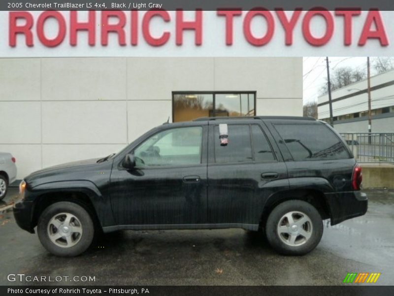 Black / Light Gray 2005 Chevrolet TrailBlazer LS 4x4