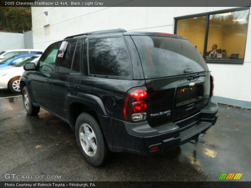 Black / Light Gray 2005 Chevrolet TrailBlazer LS 4x4