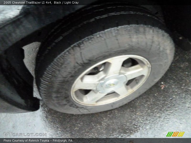 Black / Light Gray 2005 Chevrolet TrailBlazer LS 4x4