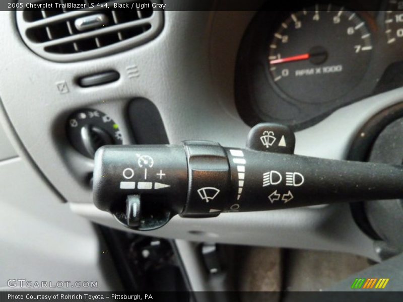 Black / Light Gray 2005 Chevrolet TrailBlazer LS 4x4