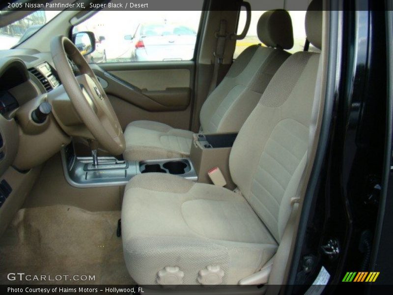 Super Black / Desert 2005 Nissan Pathfinder XE