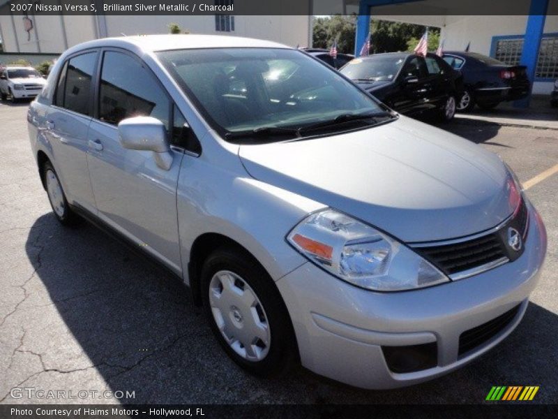 Brilliant Silver Metallic / Charcoal 2007 Nissan Versa S